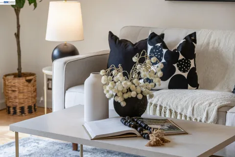 $275,000 | 150 Pearl Street, Unit 106, Oakland, CA 94611