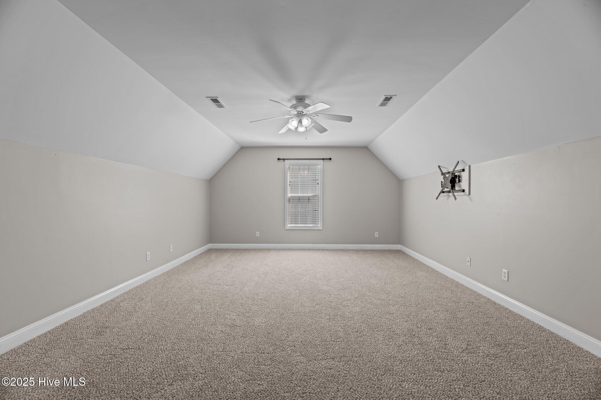 311 Conner Grant Road New Bern, NC 28562 - Photo 28 of 43 Bedroom 4 / bonus room