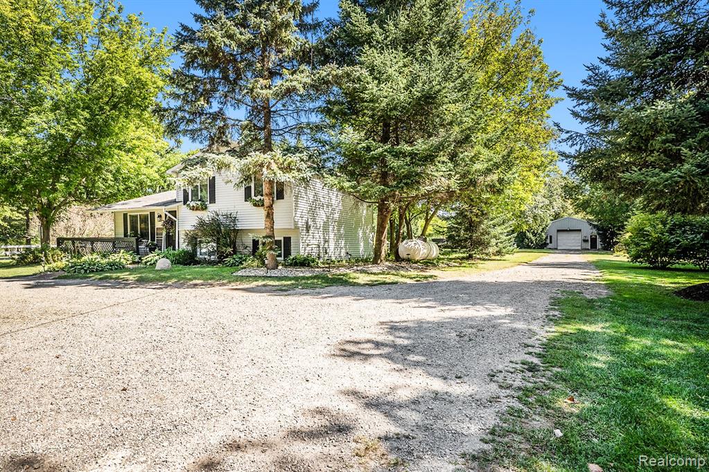 1425 Kurtz Road Holly, MI 48442 - Photo 19 of 36 Gallery Image 19