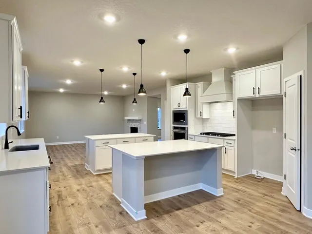 $644,990 | 1526 Clover Preserve Way, Chaska, MN 55318