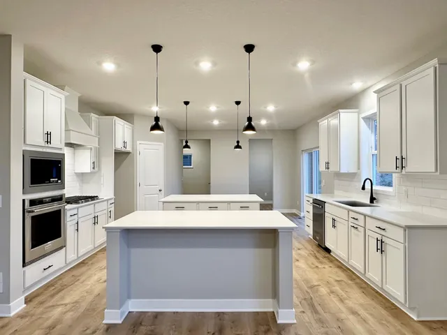 $644,990 | 1526 Clover Preserve Way, Chaska, MN 55318