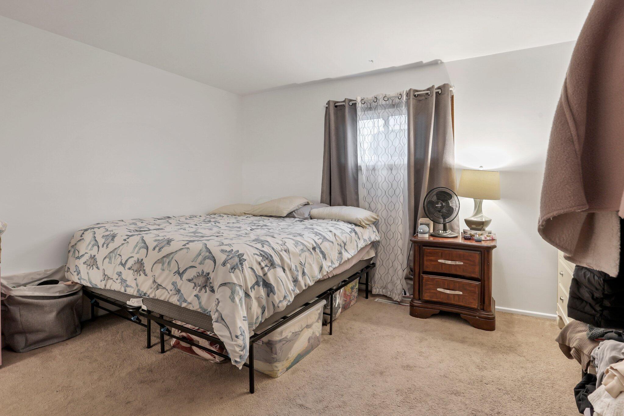 4384 Etna Road Columbus, OH 43213 - Photo 14 of 28 Primary bedroom