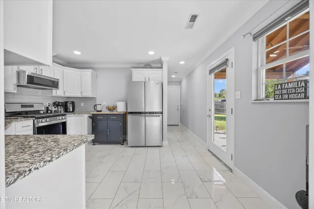 $429,900 | 7256 Haynesfield Lane, Knoxville, TN 37918