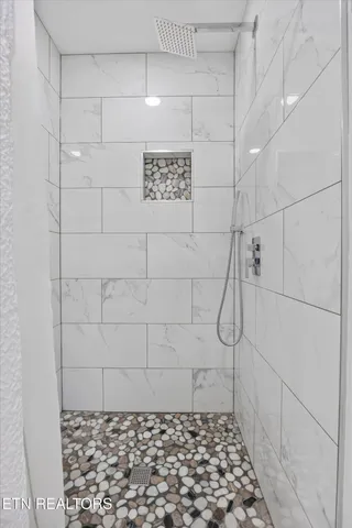 $429,900 | 7256 Haynesfield Lane, Knoxville, TN 37918