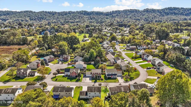 $429,900 | 7256 Haynesfield Lane, Knoxville, TN 37918