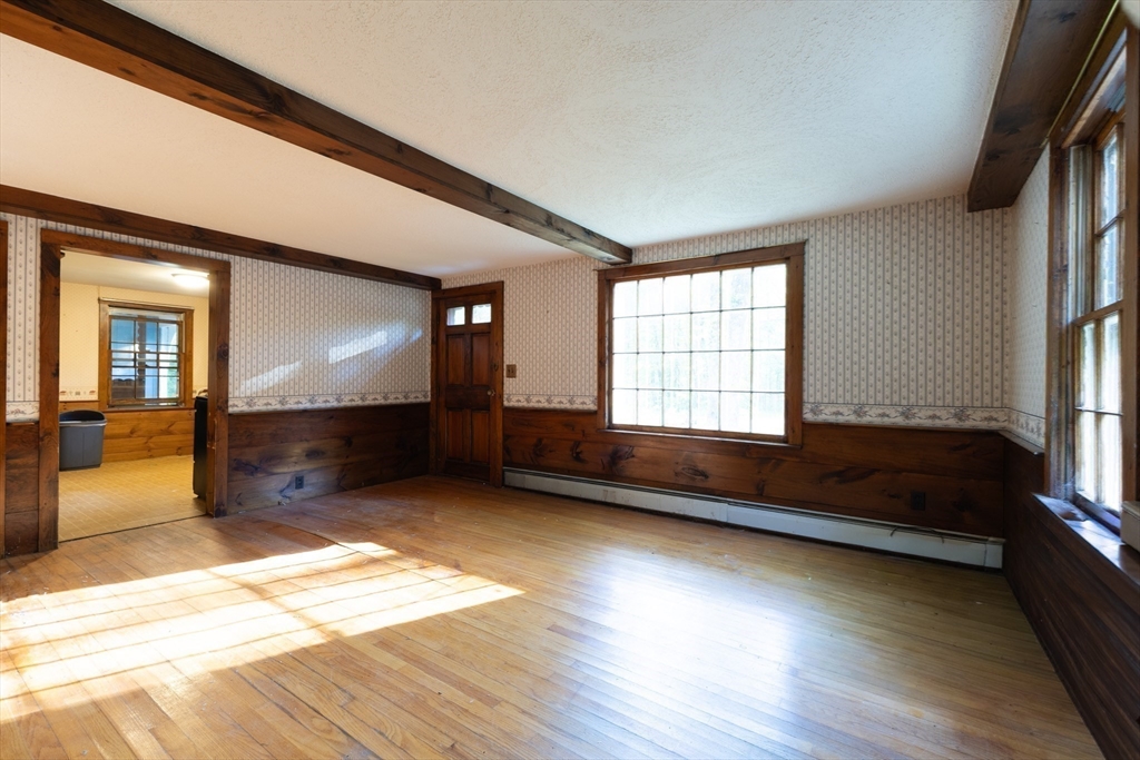 203 Wallace Hill Road Townsend, MA 01469 - Photo 14 of 17