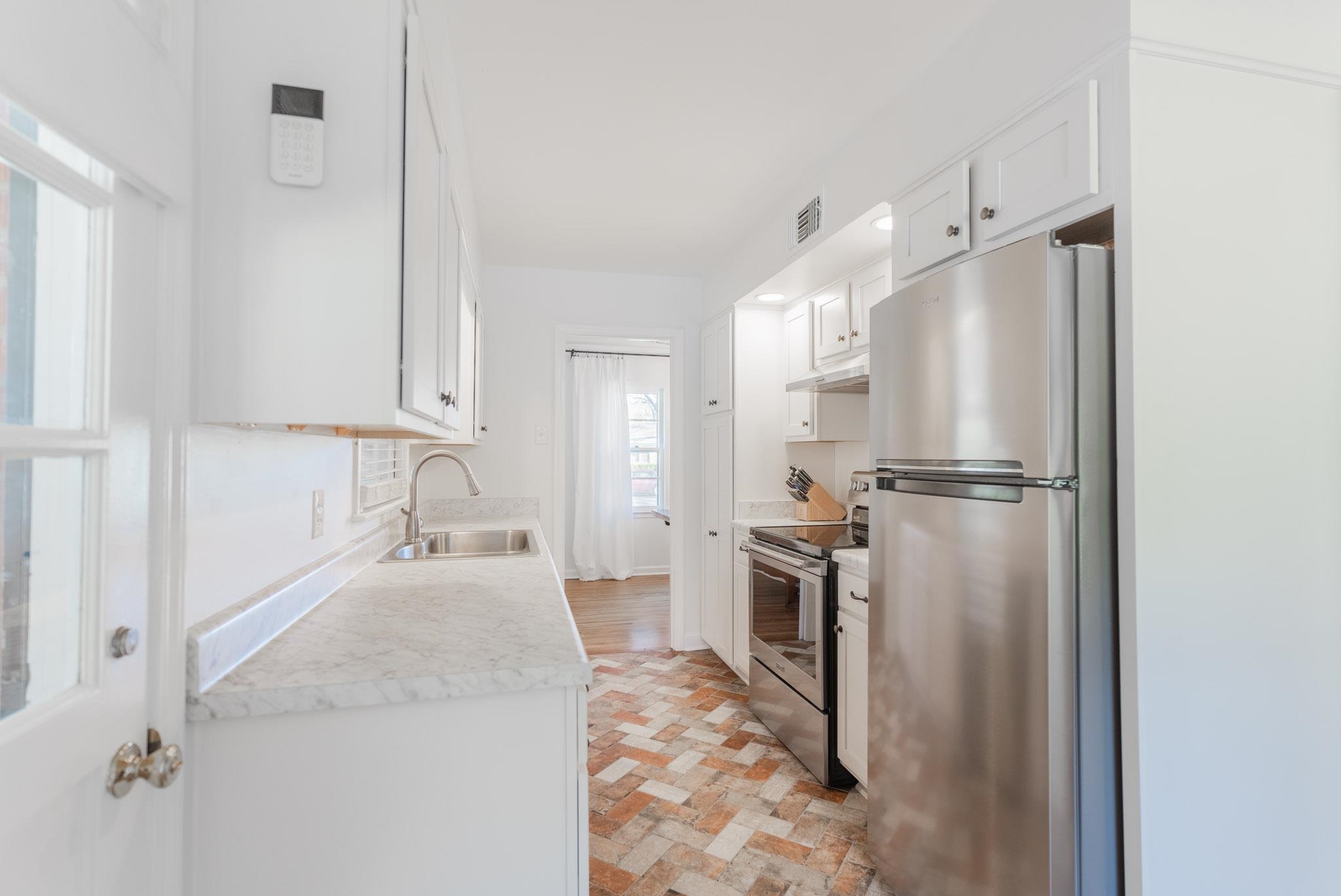 4669 East Dearing Road Memphis, TN 38117 - Photo 10 of 26 Gallery Image 10