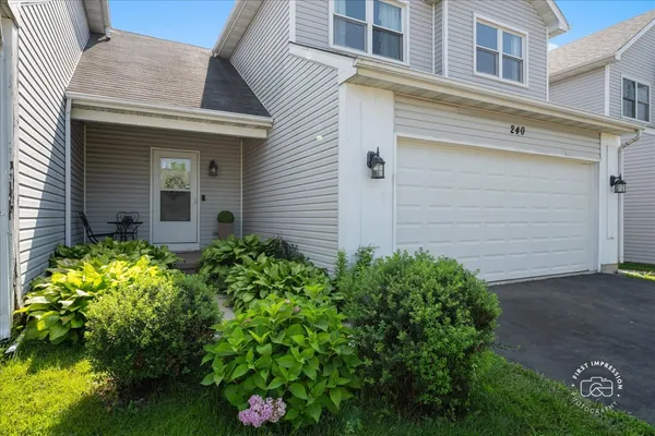 $275,000 | 240 Mack Drive, Hinckley, IL 60520