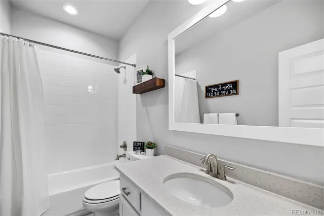 $769,999 | 2102 Bouquet Drive, Windsor, CO 80550