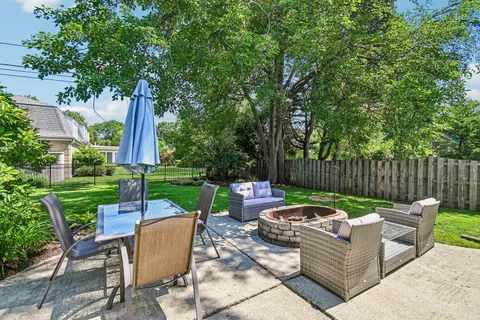 $645,000 | 815 South Salem Avenue, Arlington Heights, IL 60005