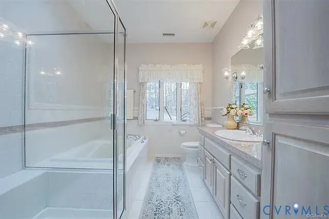 a view of a pathway with a yard