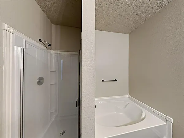 $2,050 | 2006 Brook Meadow Drive, Forney, TX 75126