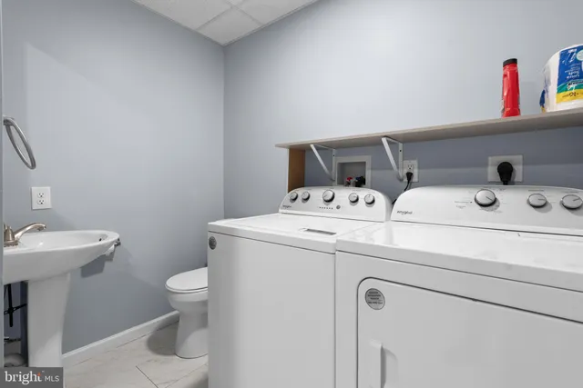 a view of an entryway with seating area