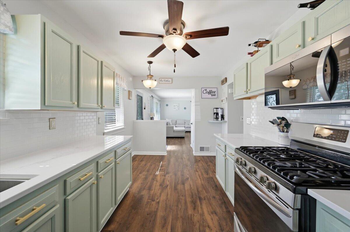 8210 North Henry Ruff Road Westland, MI 48185 - Photo 11 of 38 11-DSC_4978