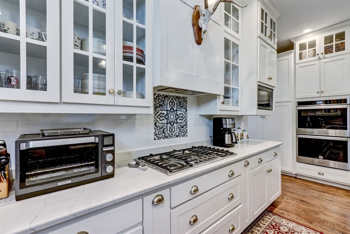 22 North 4th Street Fernandina Beach, FL 32034 - Photo 23 of 100 Natural Gas stovetop at 22 N. 4th St.