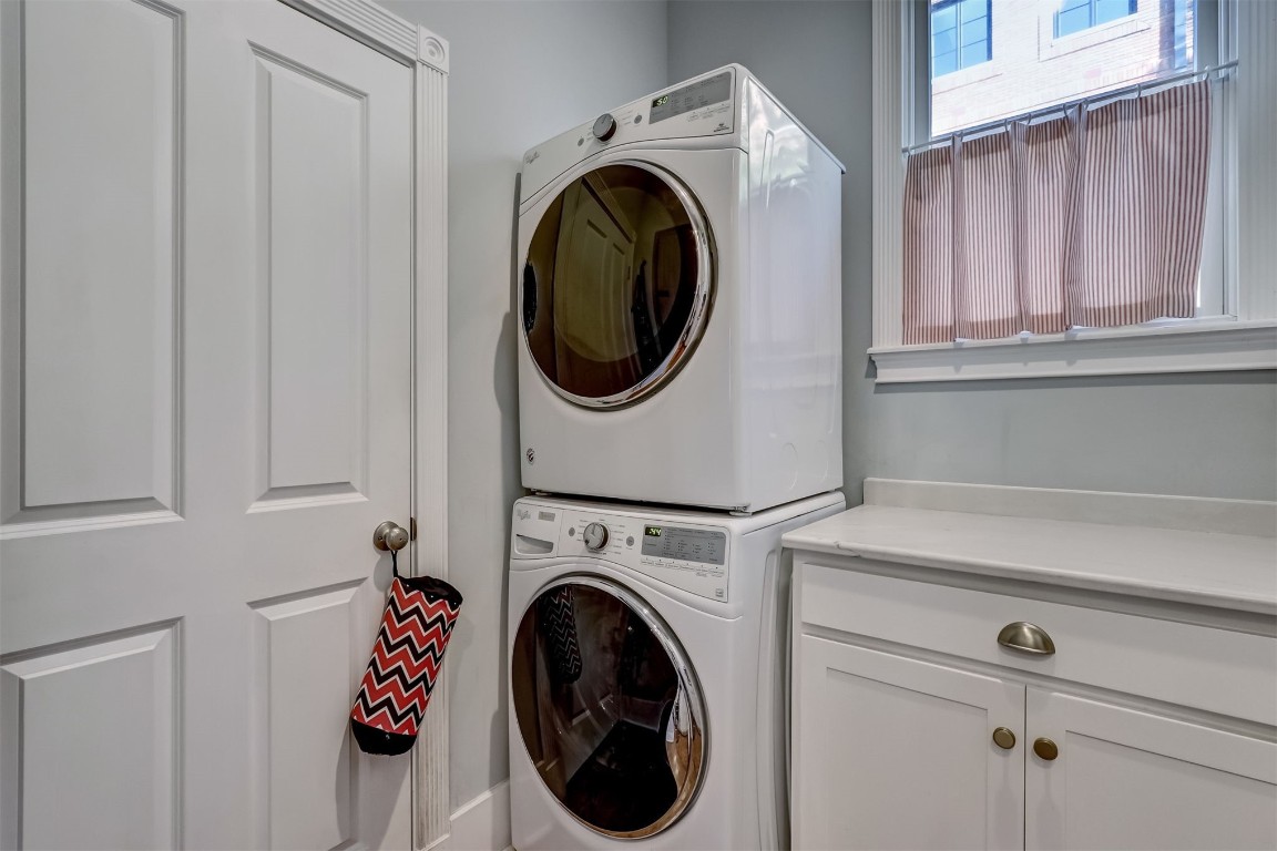 22 North 4th Street Fernandina Beach, FL 32034 - Photo 27 of 100 a utility room with dryer and washer