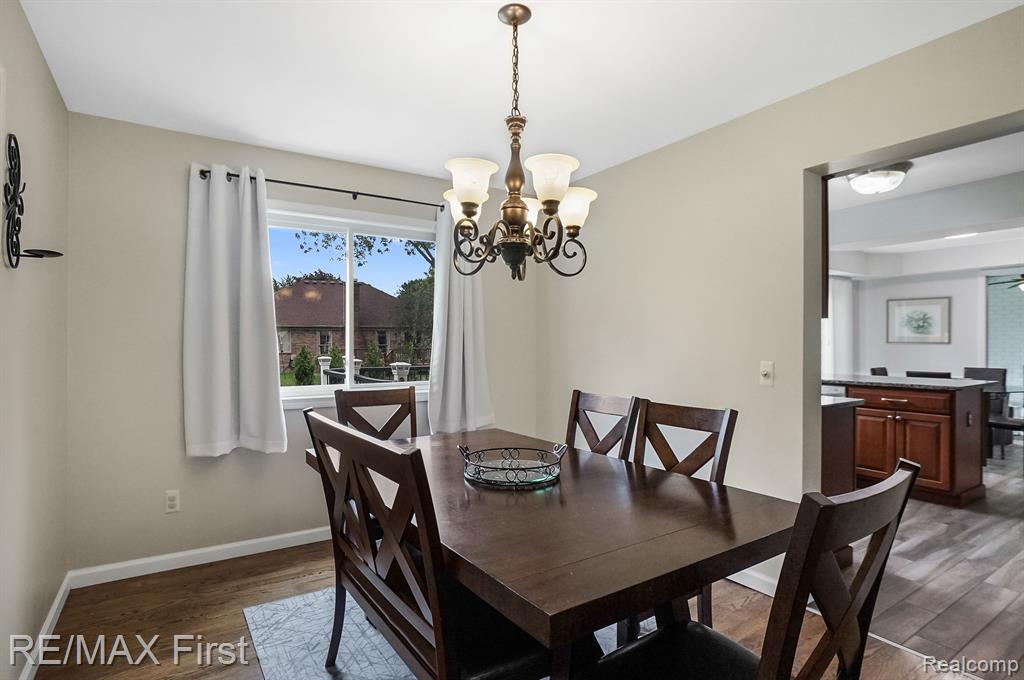263 Torrent Court Rochester Hills, MI 48307 - Photo 6 of 37