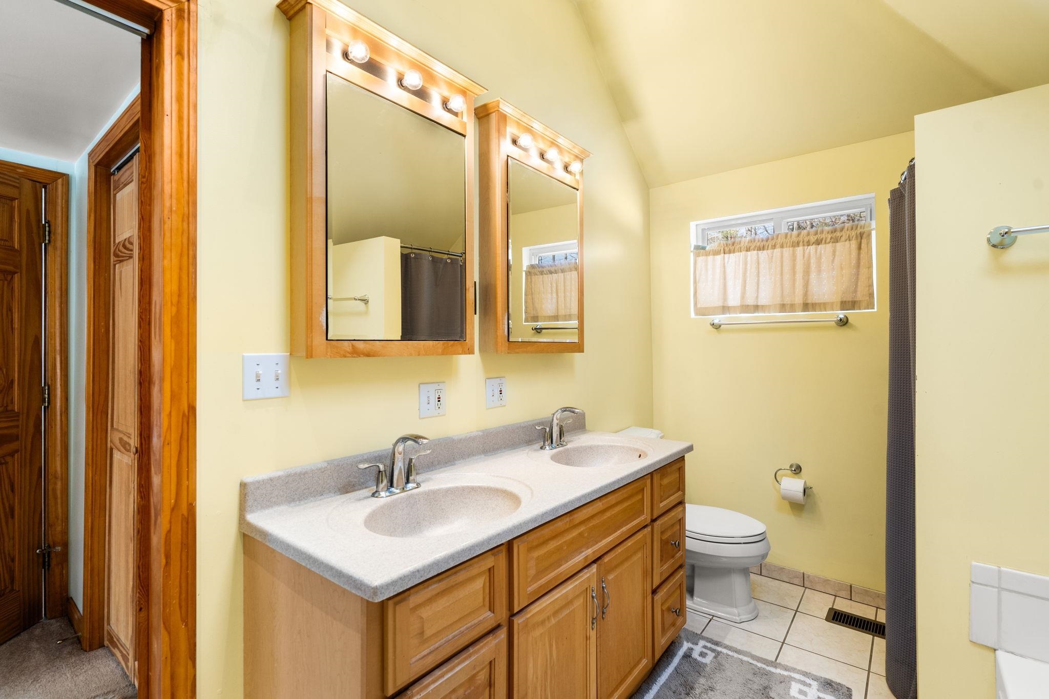 42 Scribner Road Fremont, NH 03044 - Photo 15 of 38