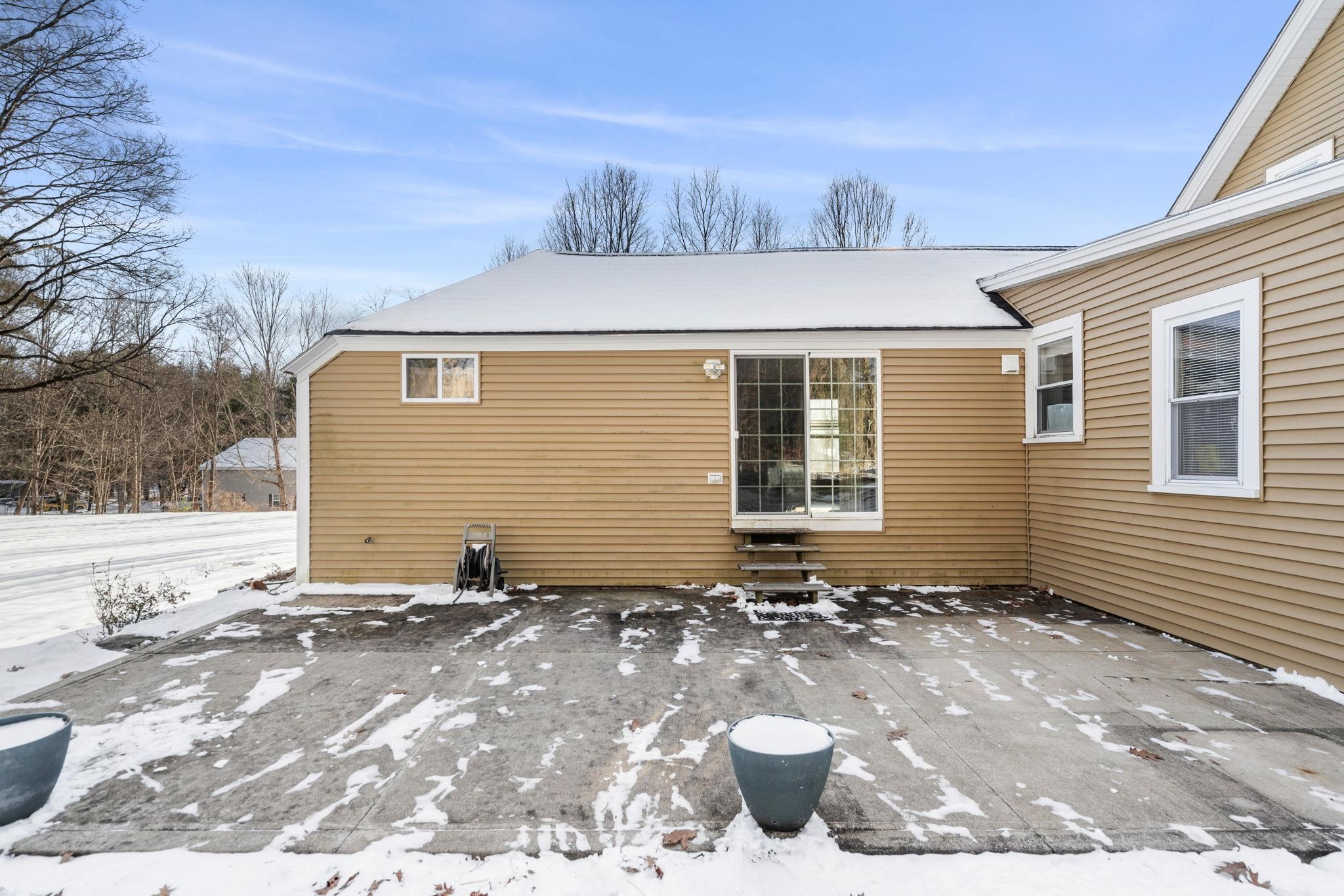 42 Scribner Road Fremont, NH 03044 - Photo 26 of 38