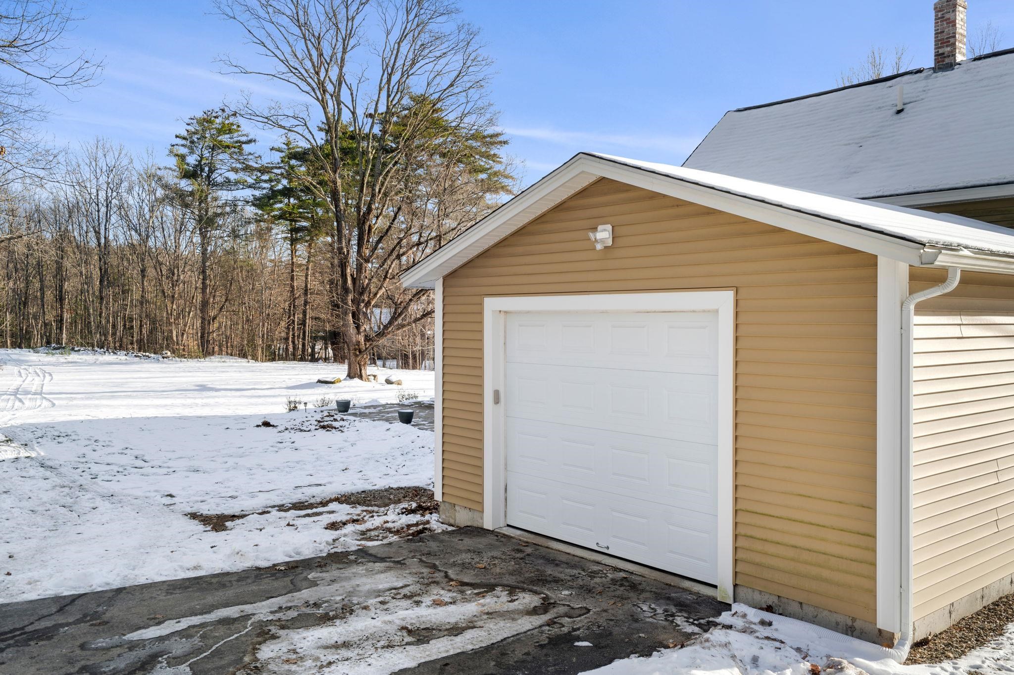 42 Scribner Road Fremont, NH 03044 - Photo 28 of 38