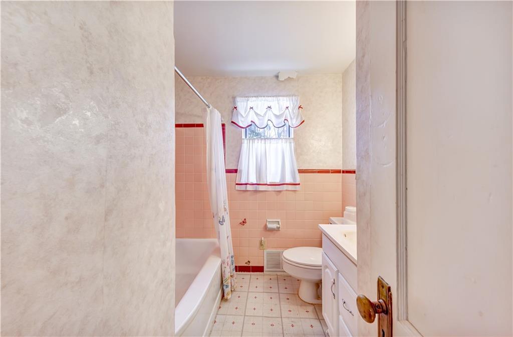 766 Beacon Road Pittsburgh, PA 15205 - Photo 17 of 25