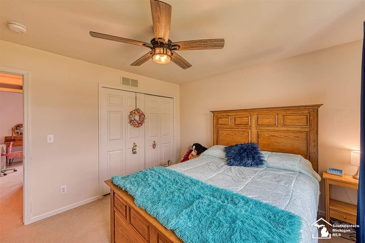 606 Ridge Point Drive Dundee, MI 48131 - Photo 21 of 43