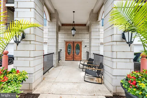 $550,000 | 5930 Great Star Drive, Unit 206, Clarksville, MD 21029
