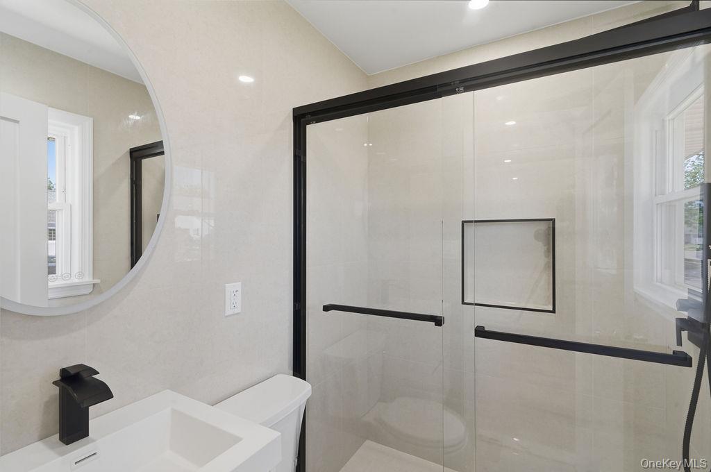 2934 Kinloch Road Wantagh, NY 11793 - Photo 18 of 34