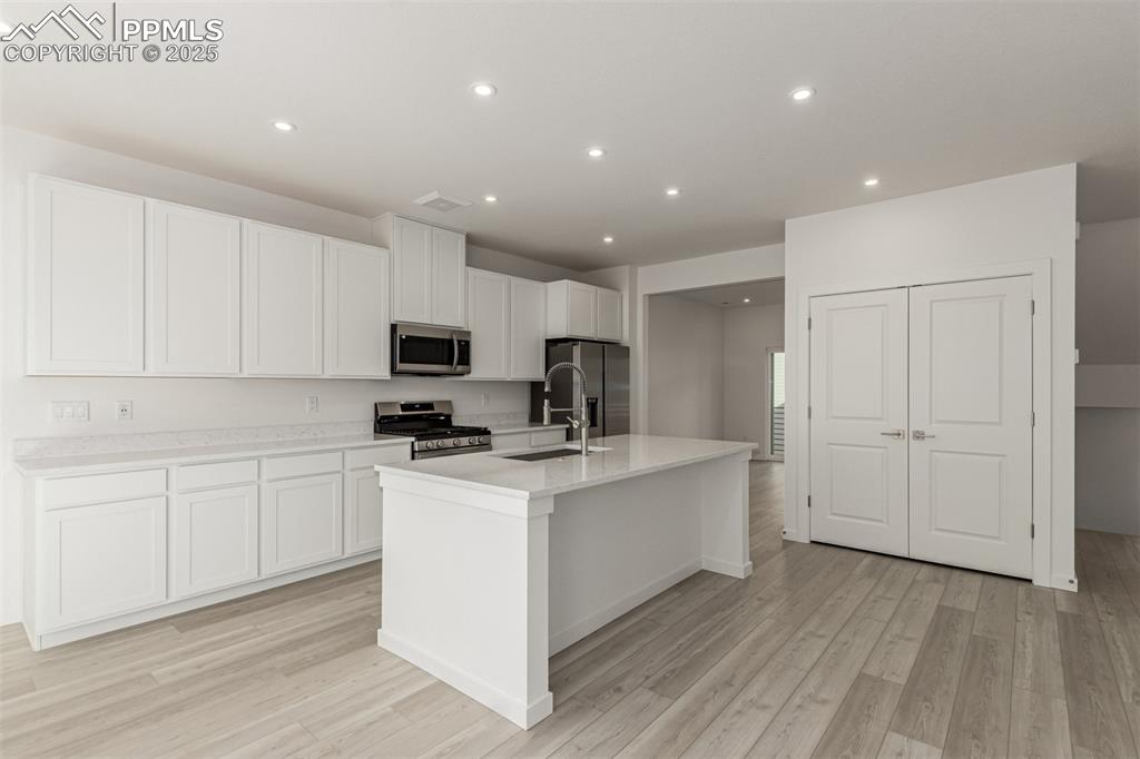 10771 Spalding View Colorado Springs, CO 80908 - Photo 14 of 42