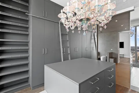 $7,000,000 | 100 1st Avenue North, Unit 3905, St. Petersburg, FL 33701