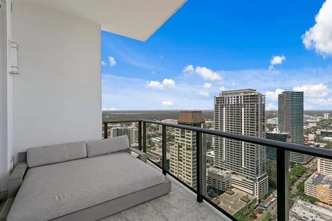 $7,000,000 | 100 1st Avenue North, Unit 3905, St. Petersburg, FL 33701