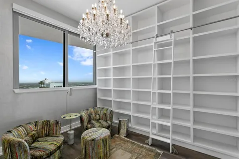 $7,000,000 | 100 1st Avenue North, Unit 3905, St. Petersburg, FL 33701