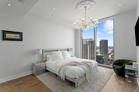 $7,000,000 | 100 1st Avenue North, Unit 3905, St. Petersburg, FL 33701