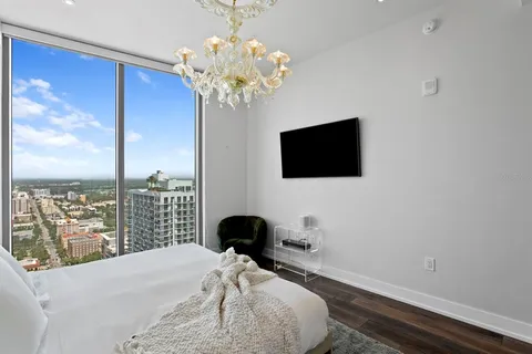 $7,000,000 | 100 1st Avenue North, Unit 3905, St. Petersburg, FL 33701