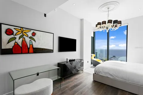 $7,000,000 | 100 1st Avenue North, Unit 3905, St. Petersburg, FL 33701