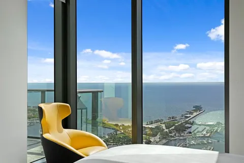 $7,000,000 | 100 1st Avenue North, Unit 3905, St. Petersburg, FL 33701