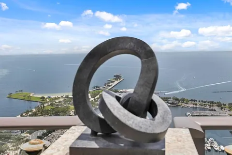 $7,000,000 | 100 1st Avenue North, Unit 3905, St. Petersburg, FL 33701