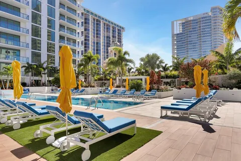 $7,000,000 | 100 1st Avenue North, Unit 3905, St. Petersburg, FL 33701