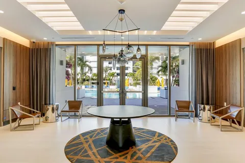 $7,000,000 | 100 1st Avenue North, Unit 3905, St. Petersburg, FL 33701