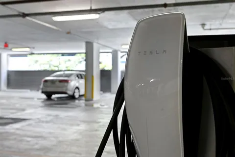 $7,000,000 | 100 1st Avenue North, Unit 3905, St. Petersburg, FL 33701