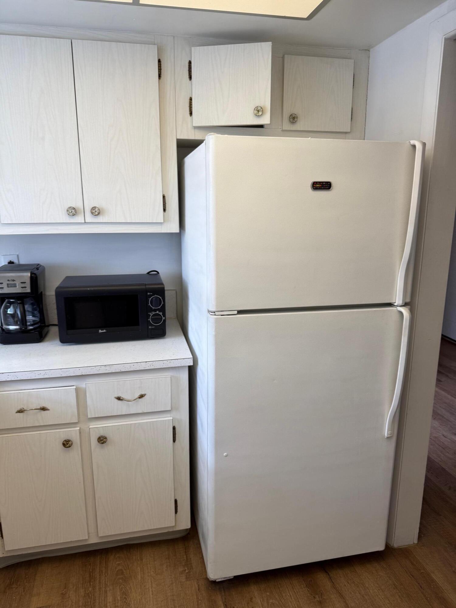 2747 East Dudley Drive, Unit F West Palm Beach, FL 33415 - Photo 5 of 10 image3