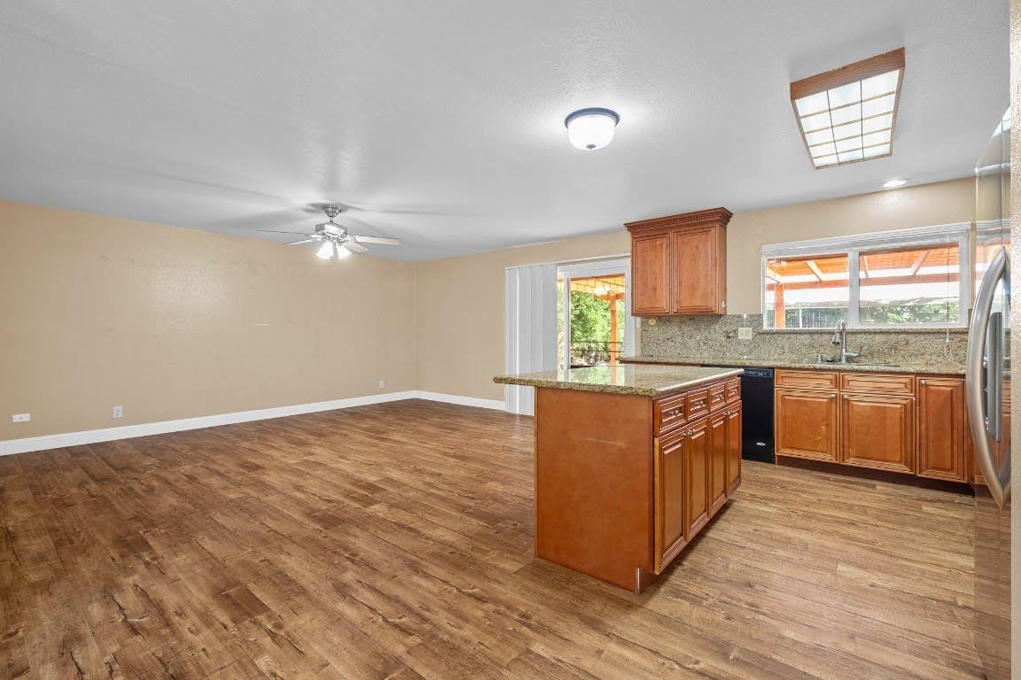 935 Springoak Way Stockton, CA 95209 - Photo 7 of 19