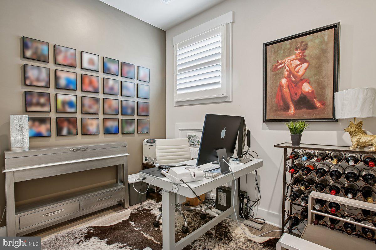 25635 Not Forgotten Terrace Chantilly, VA 20152 - Photo 28 of 59 upper level office