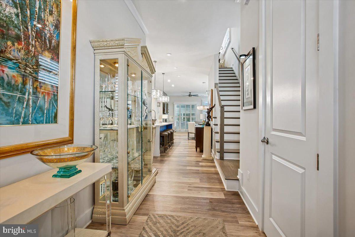 25635 Not Forgotten Terrace Chantilly, VA 20152 - Photo 5 of 59 Entry way