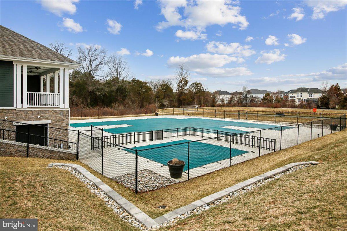 25635 Not Forgotten Terrace Chantilly, VA 20152 - Photo 51 of 59 community pool