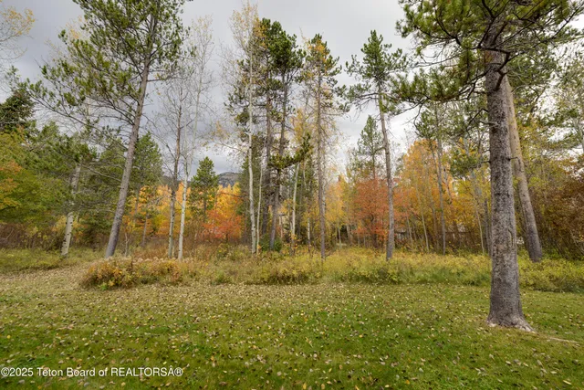 $949,000 | 4450 Berry Drive, Unit 39 12, Wilson, WY 83014