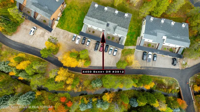 $949,000 | 4450 Berry Drive, Unit 39 12, Wilson, WY 83014