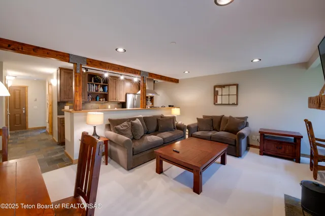 $949,000 | 4450 Berry Drive, Unit 39 12, Wilson, WY 83014