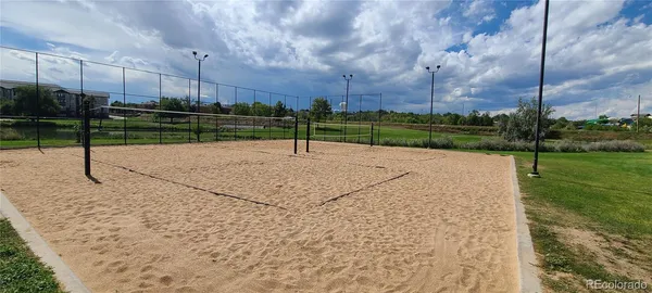 a sign that is on the side of the road