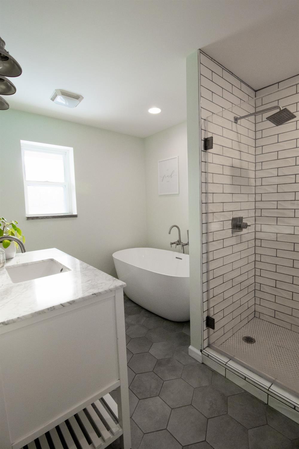 5641 West Fork Road Cincinnati, OH 45247 - Photo 1 of 1